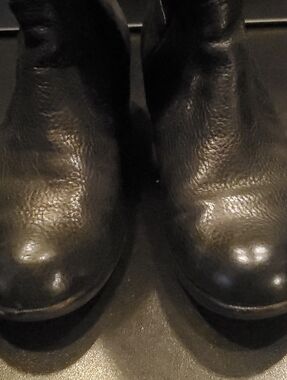 UGG Shoe Boot Leather And Suede Black Size 6